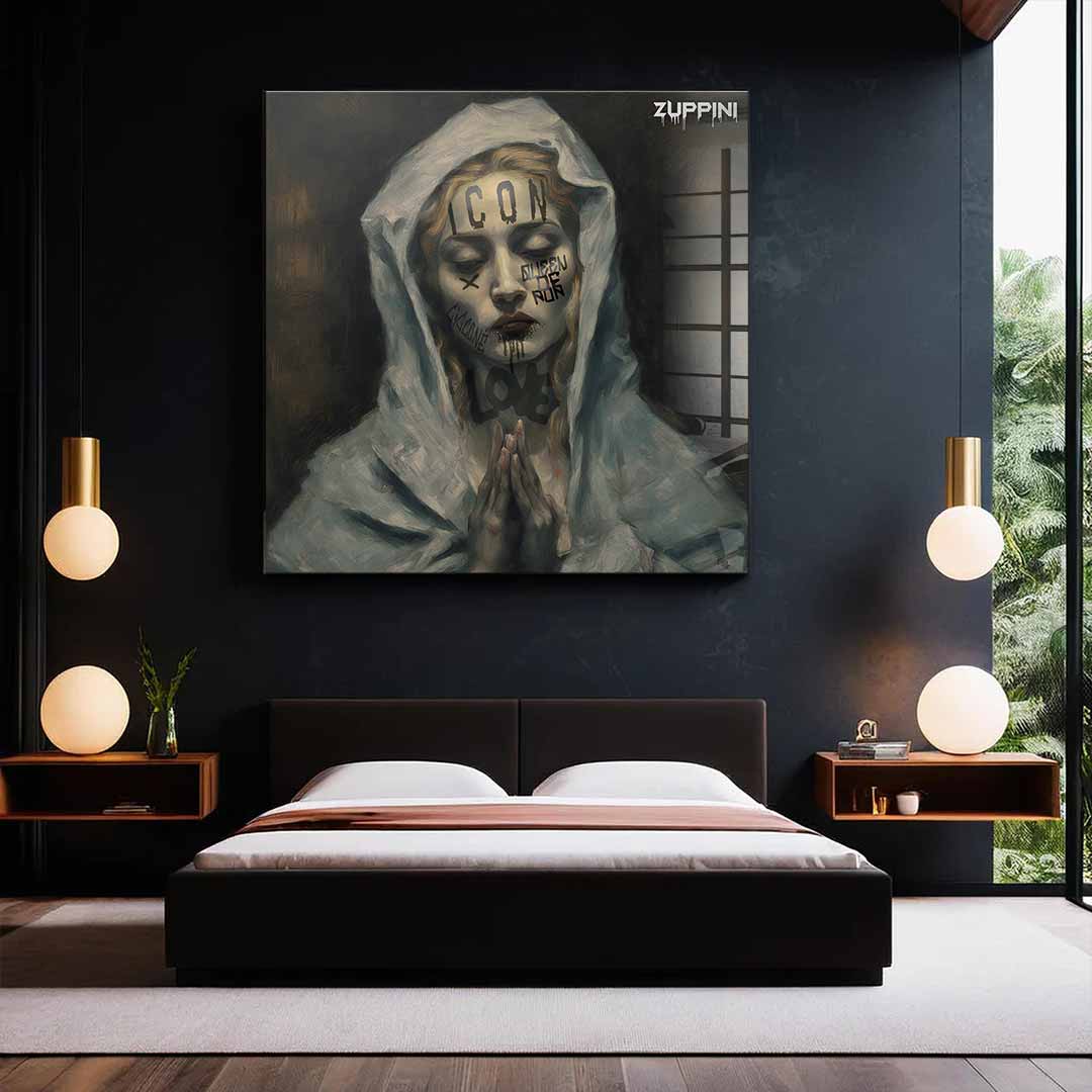 Queen of now - acrylic glass
