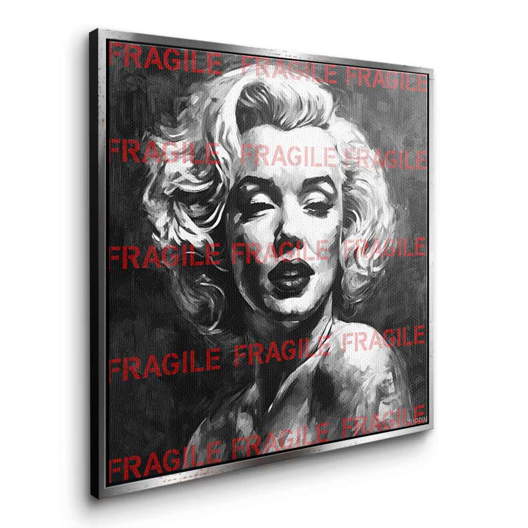 Fragile Monroe