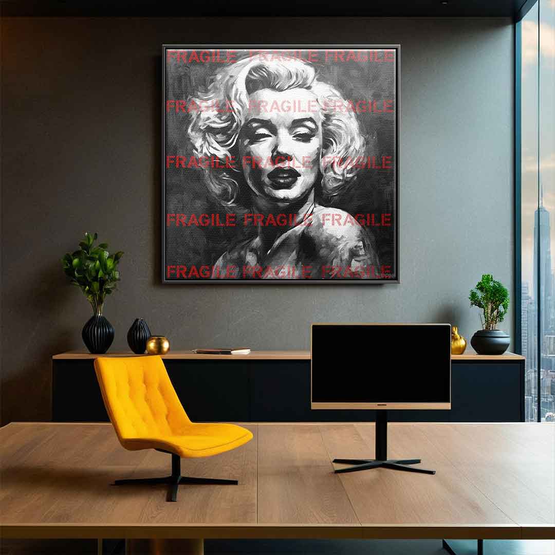 Fragile Monroe