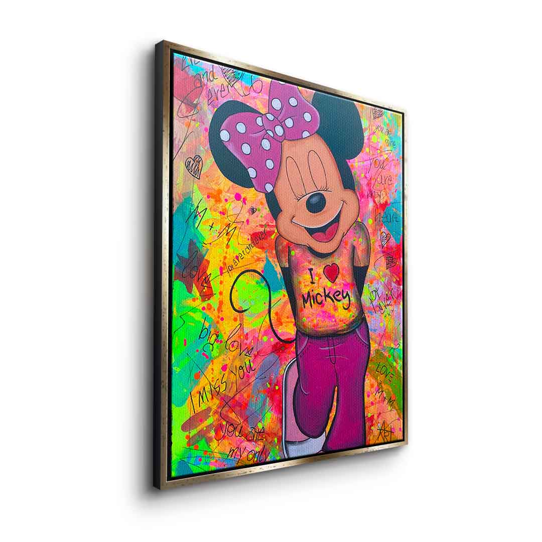 Minni Loves Mickey