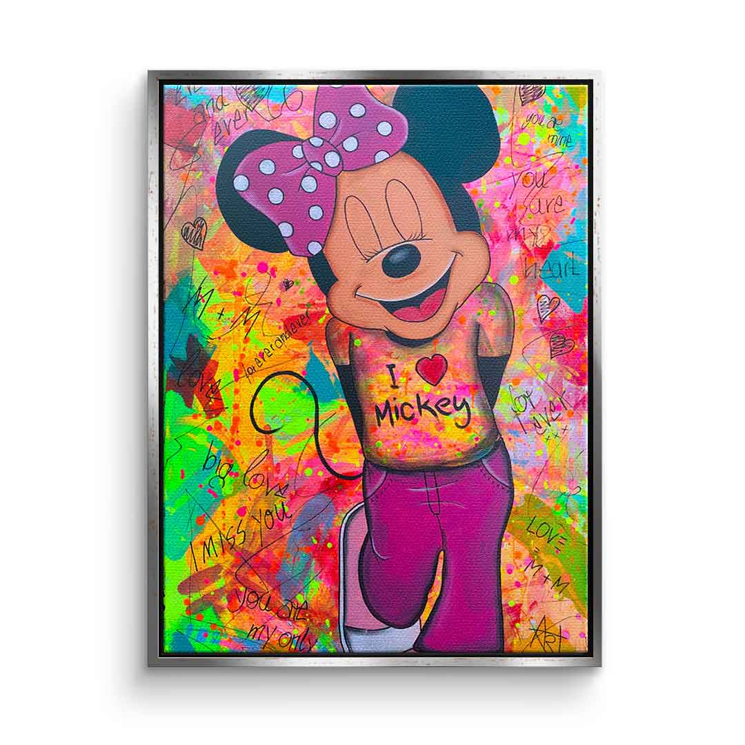 Minni Loves Mickey