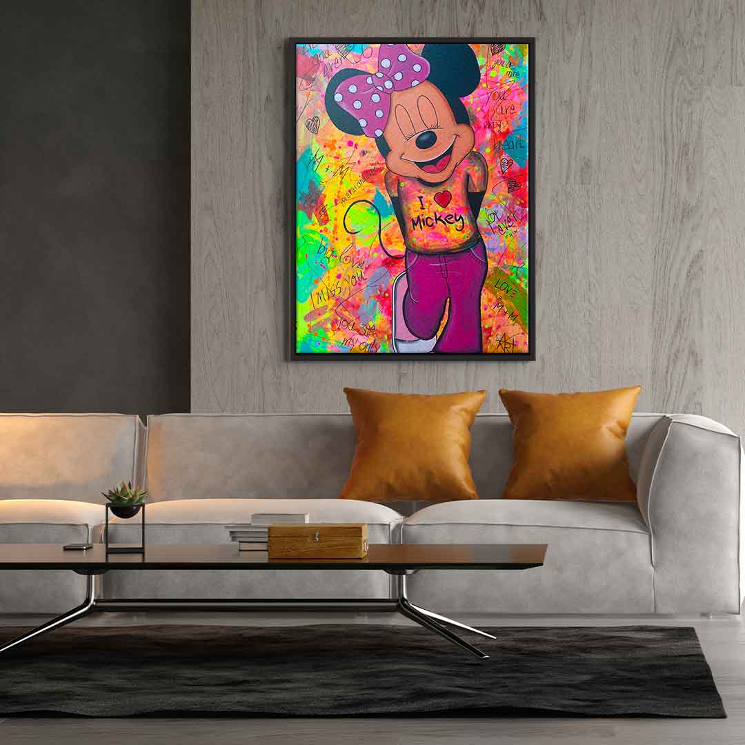 Minni Loves Mickey