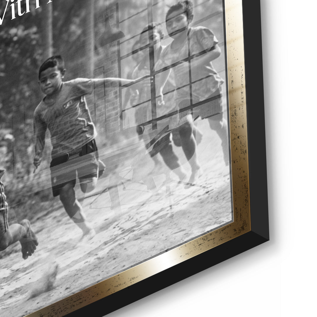 Dream Track and Field Acrylglas Schwarzweiß Detail Gold