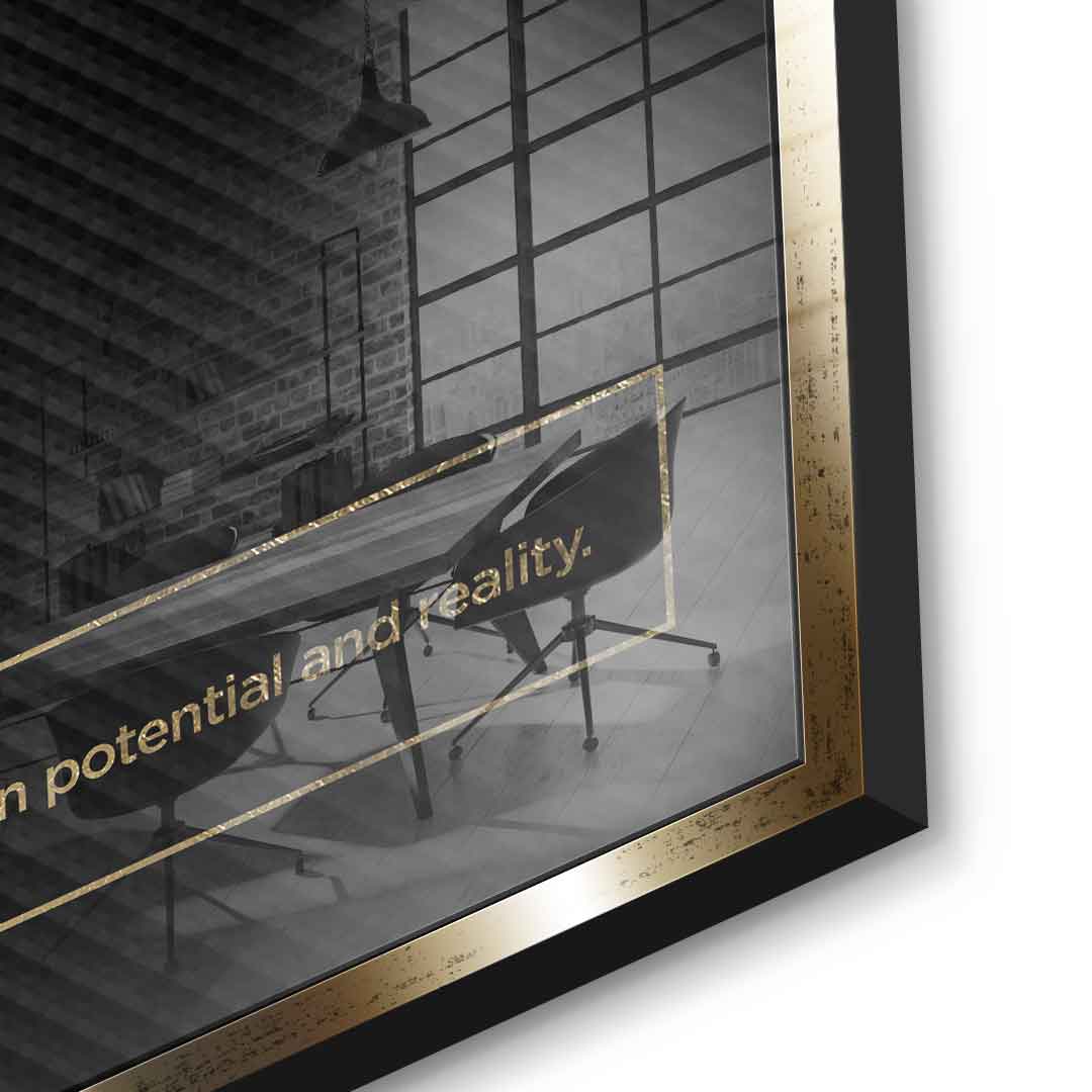 Hustle Acrylglasbild Version Schwarz – Rahmendetail Gold | DOTCOMCANVAS®