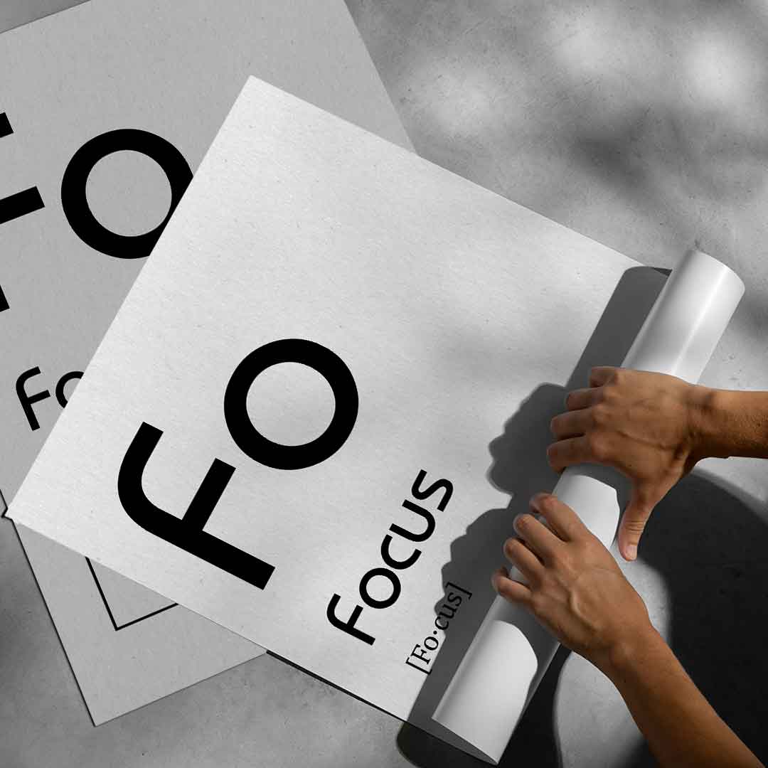 DOTCOMCANVAS® Focus (Fo) Poster Version Weiß – aufgerollt