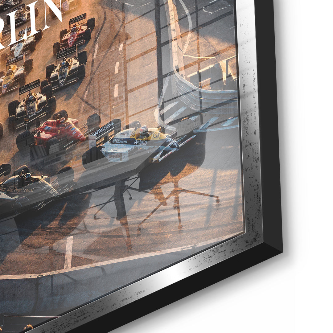 DOTCOMCANVAS Berlin F1 Acrylglasbild Detailansicht mit Silberrahmen