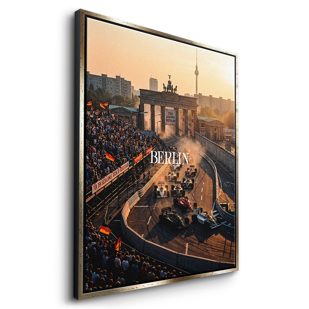 DOTCOMCANVAS Berlin F1 Leinwandbild Seitenansicht mit Goldrahmen