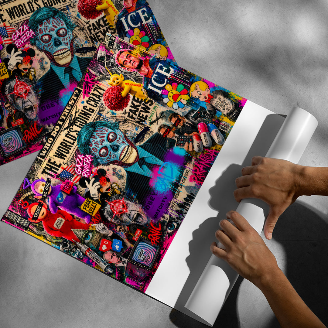 DOTCOMCANVAS THE WORLD IS GOING CRAZY Poster aufgerollt