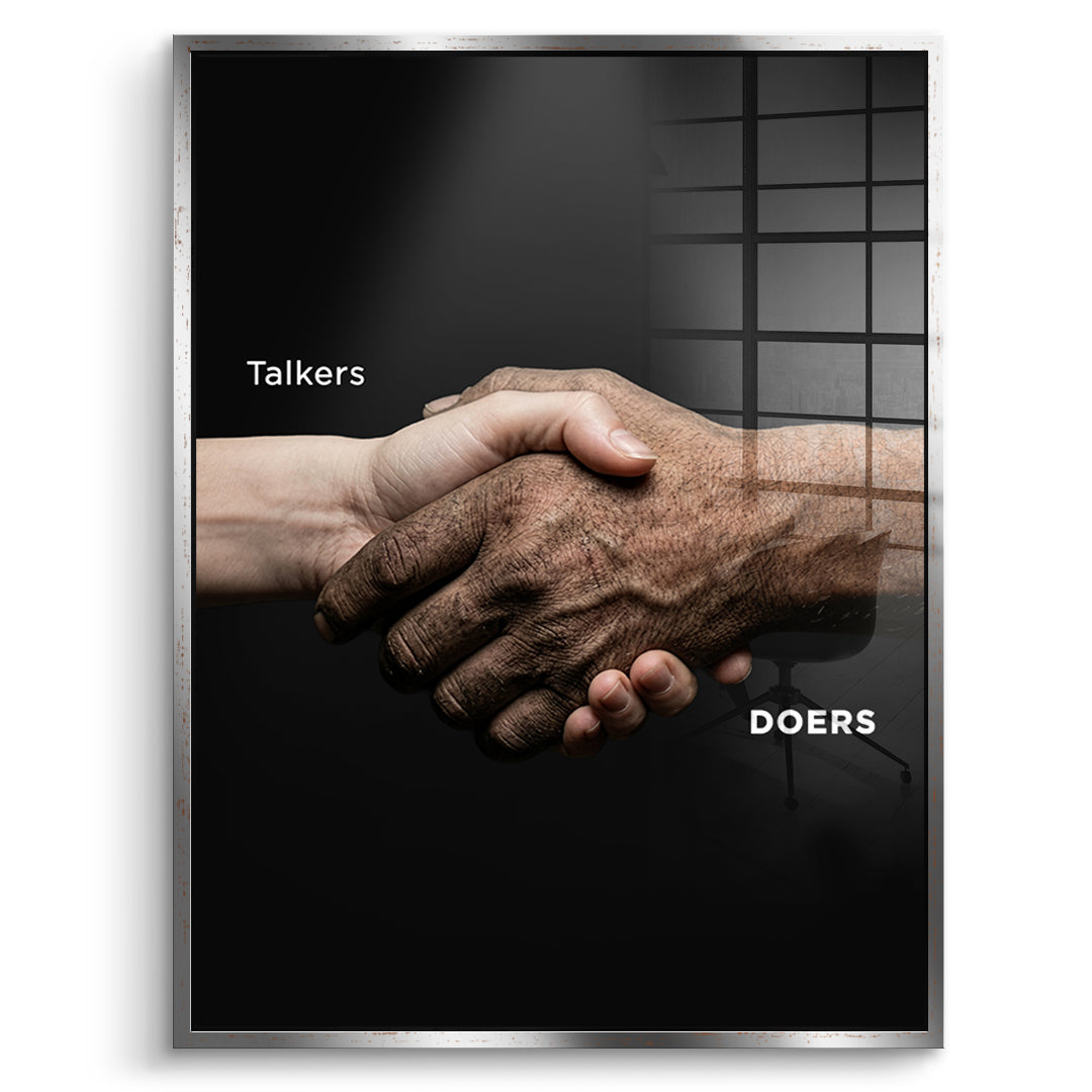 DOTCOMCANVAS Acrylglasbild Talkers Vs Doers Handshake im silbernen Premium-Rahmen