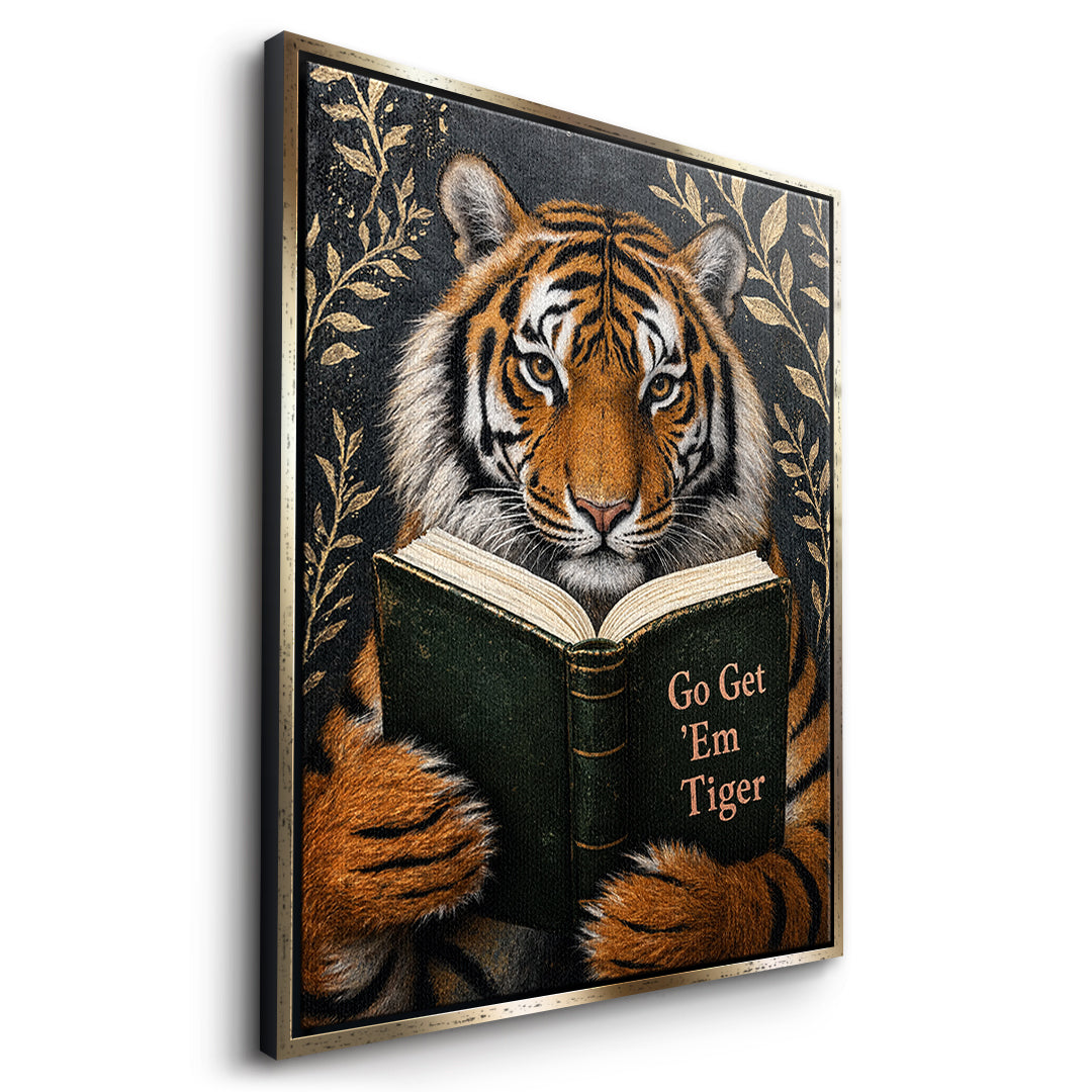Seitenansicht des Leinwandbilds Go Get 'Em Tiger im goldenen Rahmen