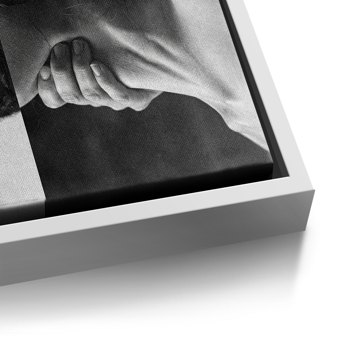 Detailaufnahme der Leinwandstruktur, Beast Grey im weißen Rahmen