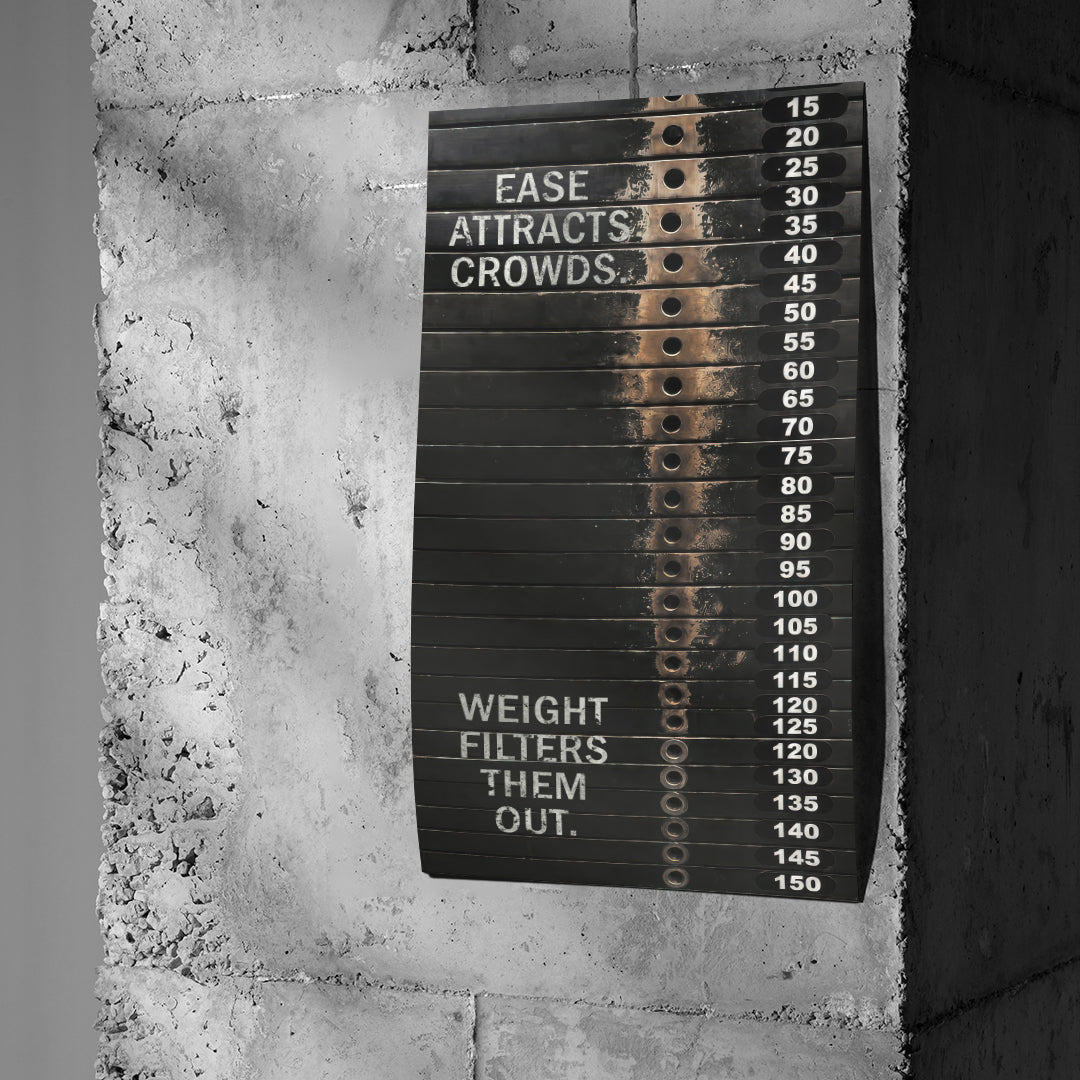 Poster Weight Filter an einer Betonwand