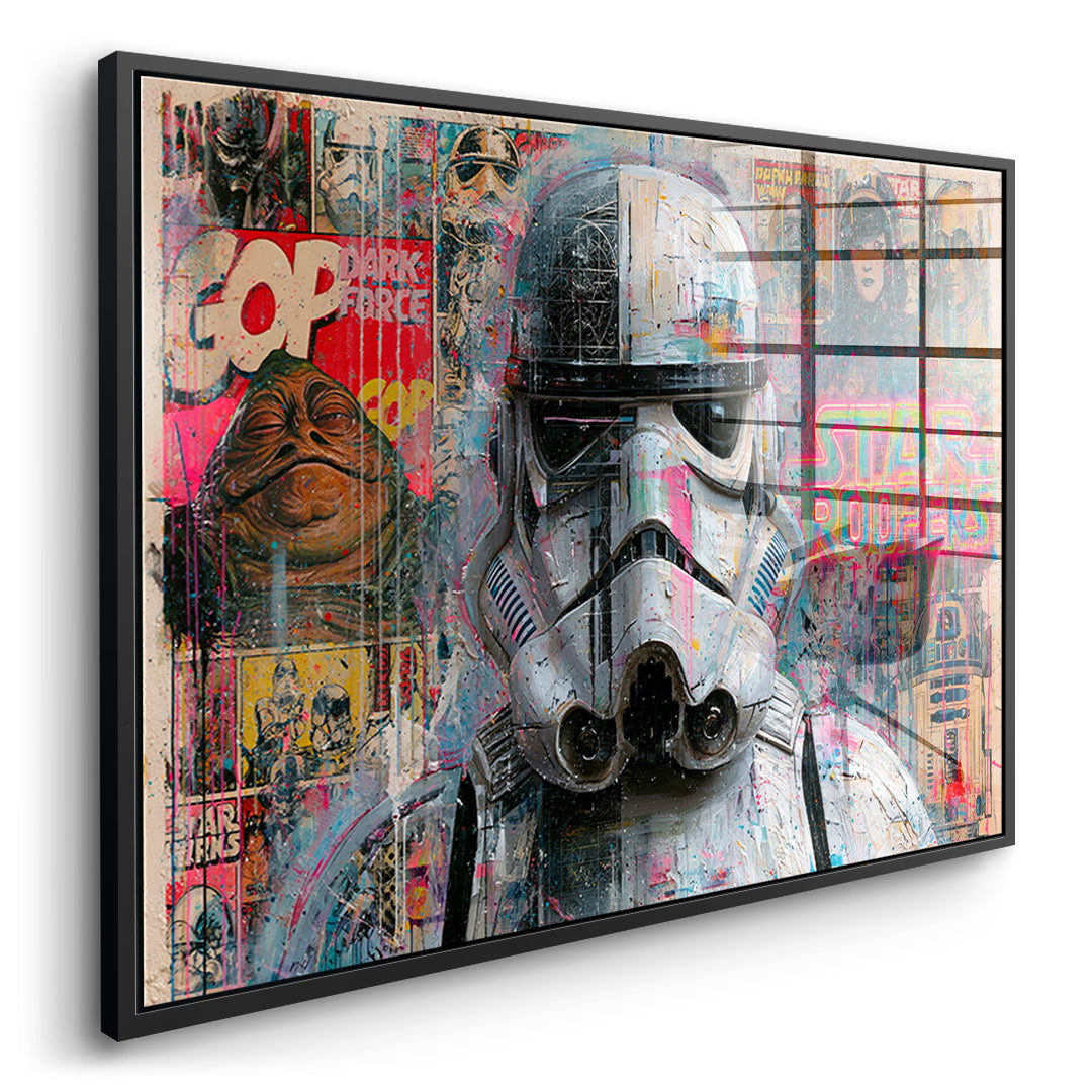 Seitenansicht des Acrylglasbilds Neon Trooper im schwarzen Rahmen
