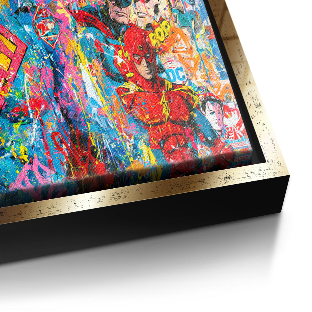 Detailaufnahme der Leinwandstruktur, We Are All Heroes im goldenen Rahmen