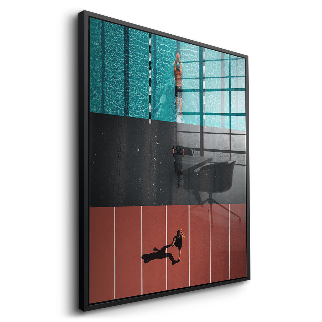 Seitenansicht des Acrylglasbilds Triathlon im schwarzen Rahmen