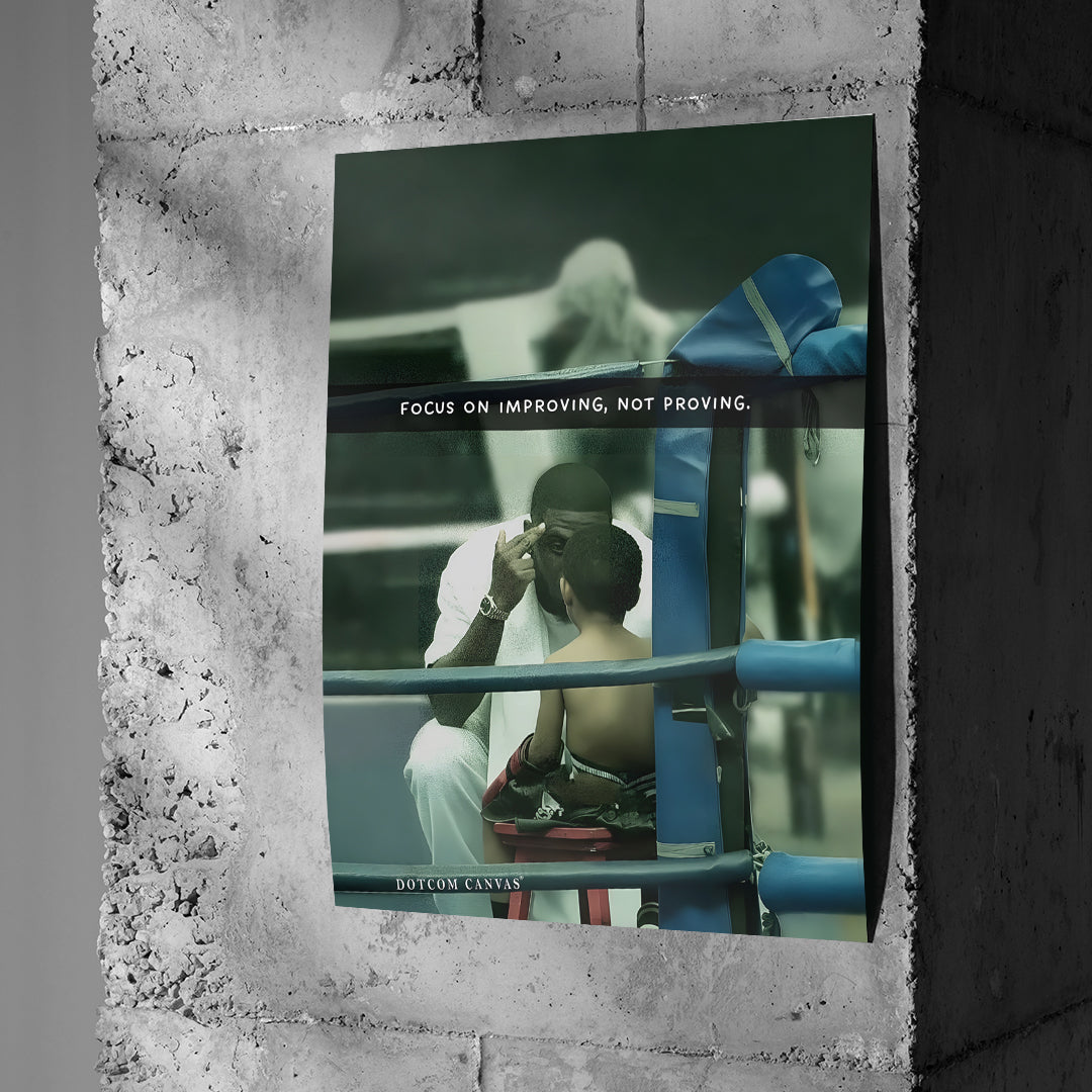 Poster Focus On Improving an einer Betonwand
