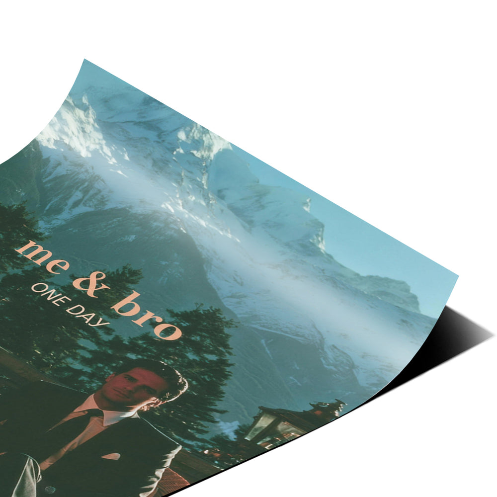 Eckdetail des Posters Me & Bro One Day, Nahaufnahme