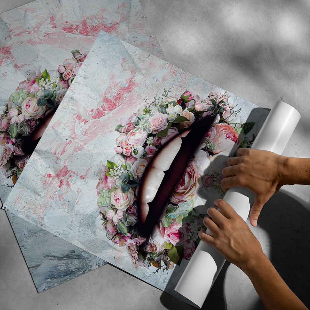 Lips & Flowers - Poster