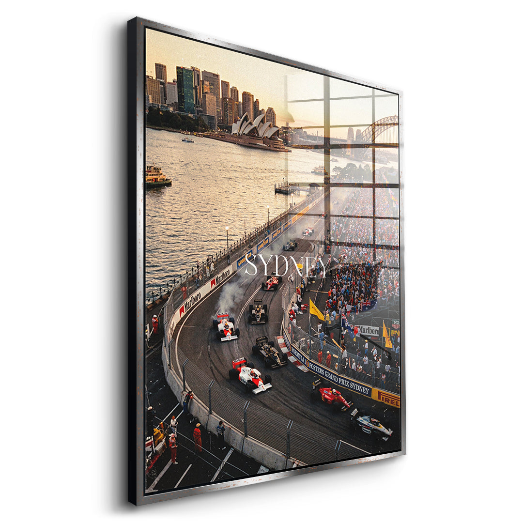 Sydney F1 Acrylglas - Seitenansicht silberner Rahmen