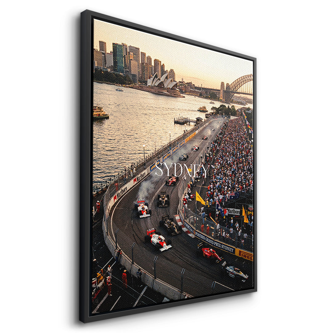 Sydney F1 Leinwandbild – Seitenansicht schwarzer Rahmen